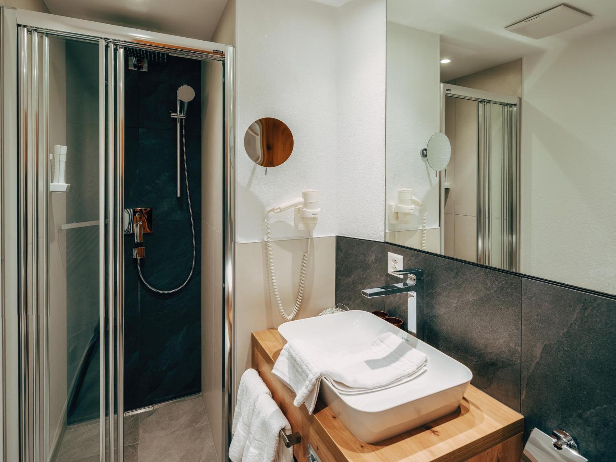 Wellnesshotel Engadin Samnaun Extérieur photo